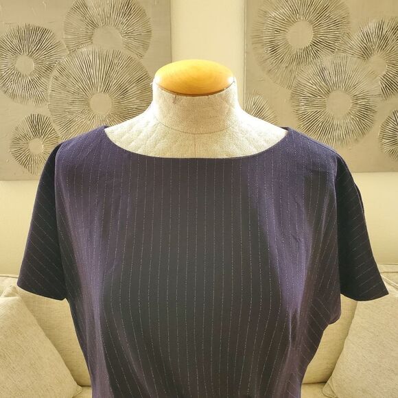 🌹 TAHARI 🌹 Flutter Sleeve Pinstripe Dress - [Size 16, Navy Blue] - Picture 3 of 11